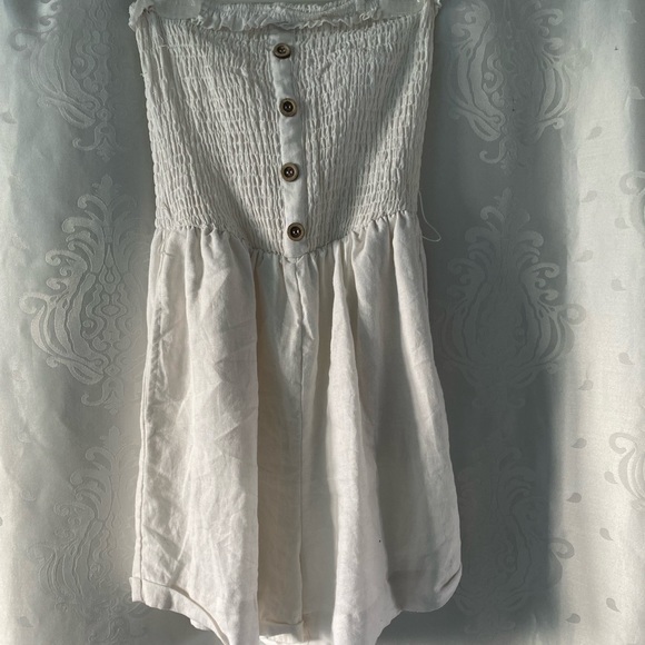 garage white extra small strapless romper 🤍 - Picture 2 of 7